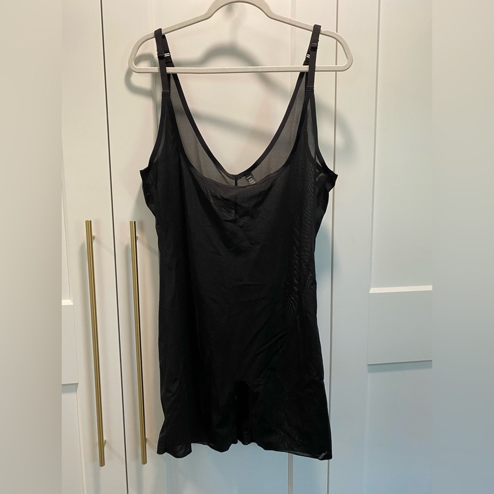 Skims 3X shorts body suit mesh shape wear